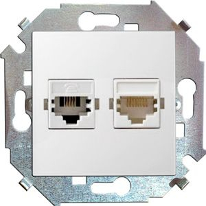 Розетка информационная Simon 15 (белый) Розетка информационная Simon 15 (белый)
